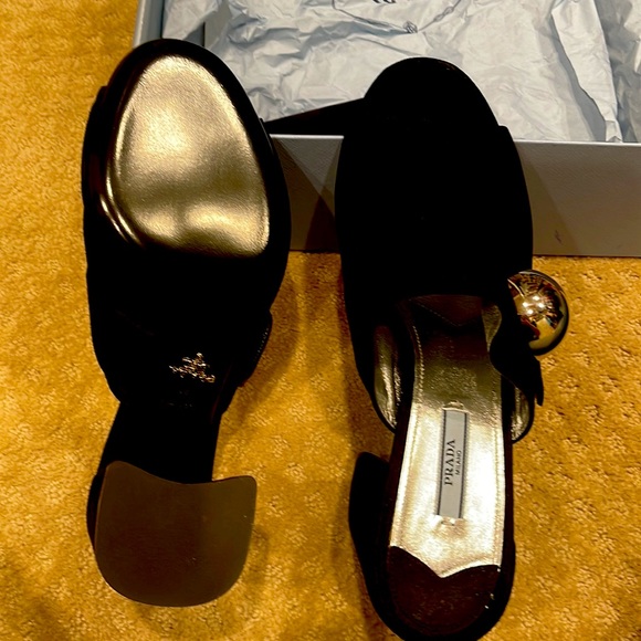 Prada suede size40 mulewith Silver bulbs- brand new - Picture 7 of 7